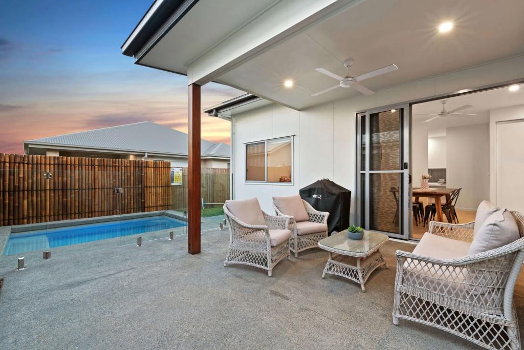 21 Bradley Cres, Nirimba, QLD 4551