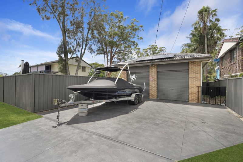 11 Penguin Rd, Blue Haven, NSW 2262