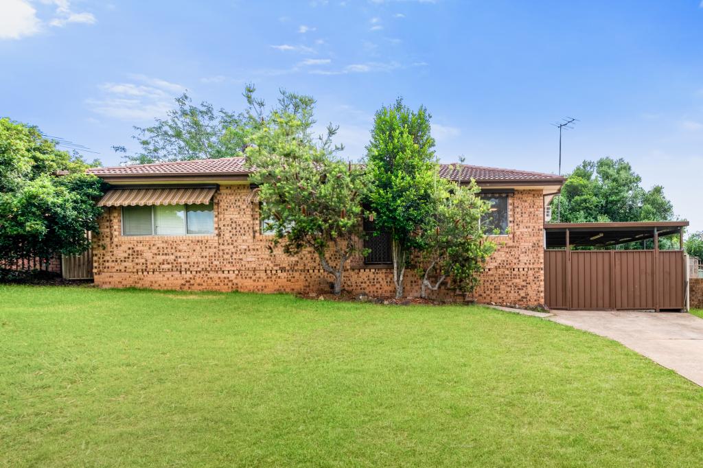 8 Anthony Dr, Rosemeadow, NSW 2560
