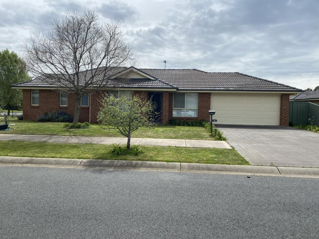 1 Garland Pl, Young, NSW 2594