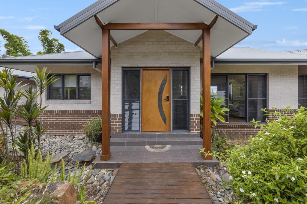 19 CAERLON PL, GREENHILL, NSW 2440