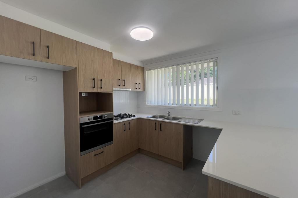 19 Marcellus Pl, Rosemeadow, NSW 2560