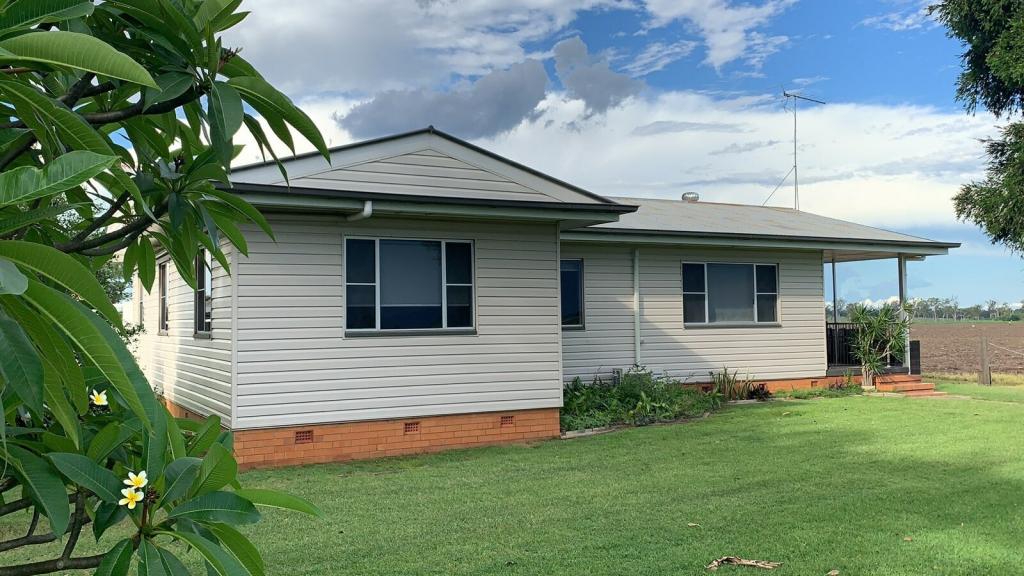 259 Lake Clarendon Way, Lake Clarendon, QLD 4343