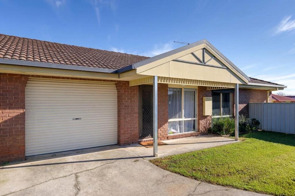 2/24 Edinburgh Cct, West Wodonga, VIC 3690