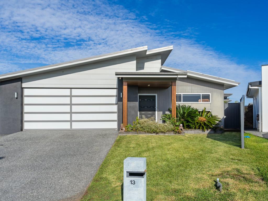 13 Tropicbird Cres, Old Bar, NSW 2430