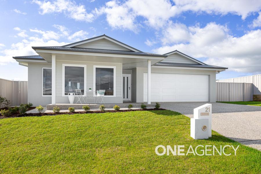 21 Bondi Cres, Gobbagombalin, NSW 2650