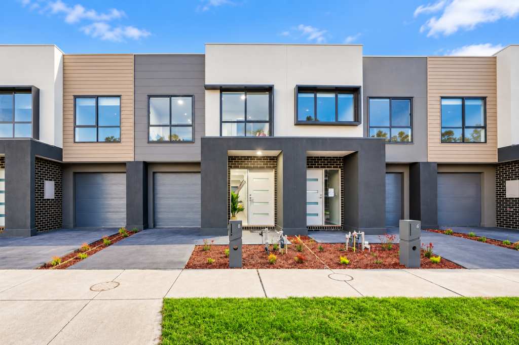 8 Snowflake Cres, South Morang, VIC 3752