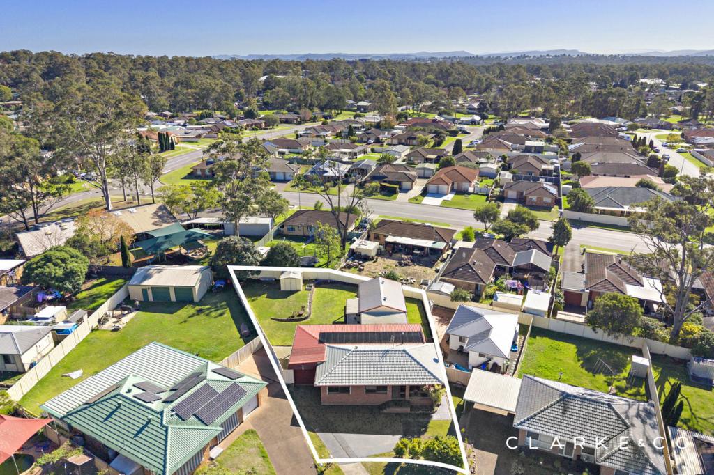 17 Moran Cl, Metford, NSW 2323