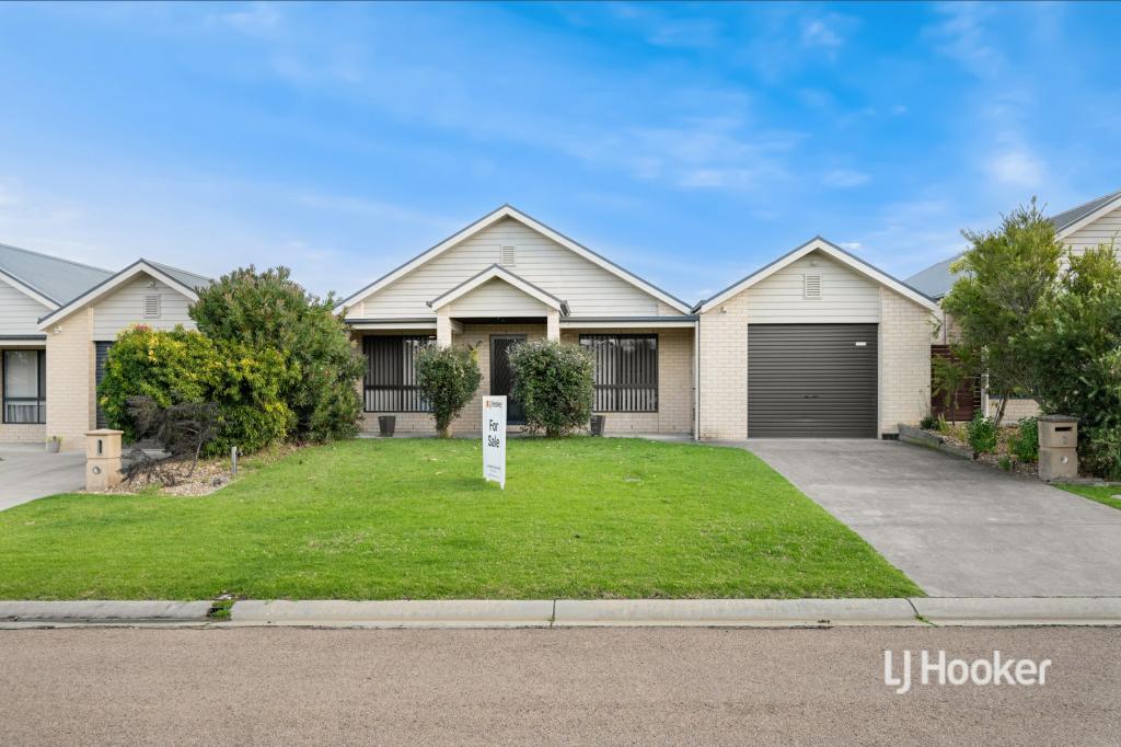 2/1 RIVIERA CL, PAYNESVILLE, VIC 3880