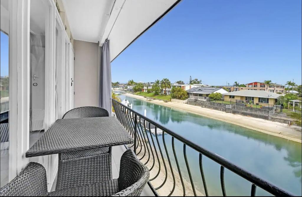 4/3 Miami Key, Broadbeach Waters, QLD 4218
