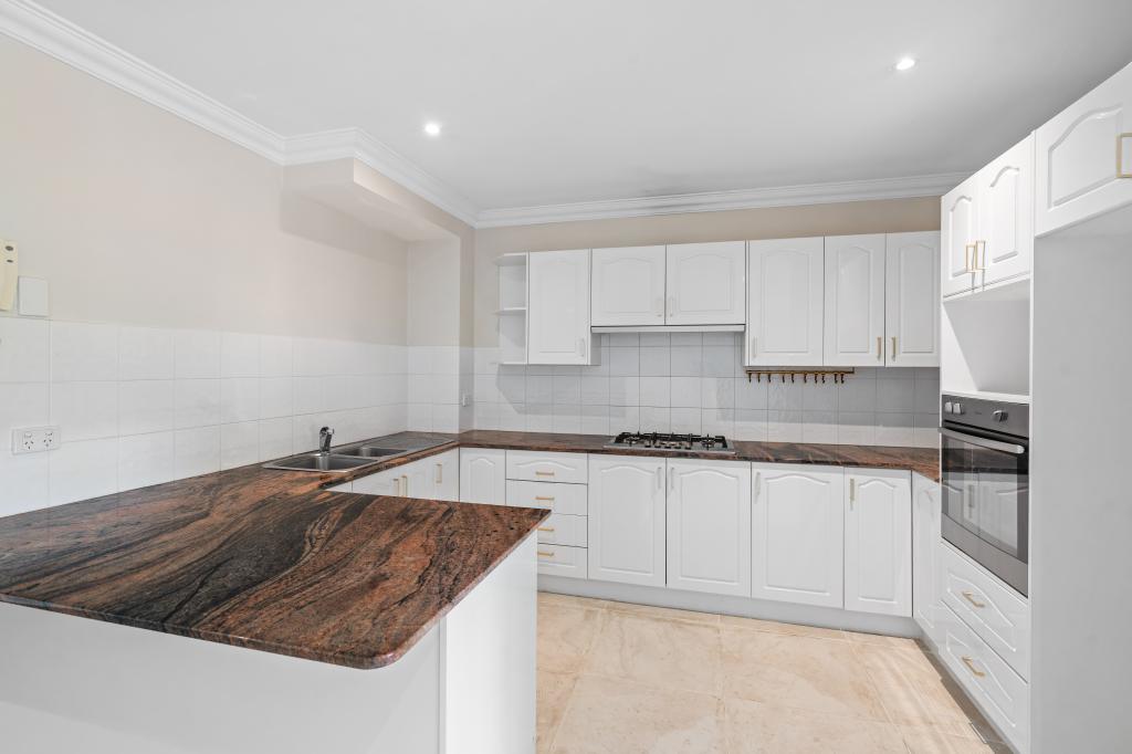 2/2 Adcock Ave, West Gosford, NSW 2250