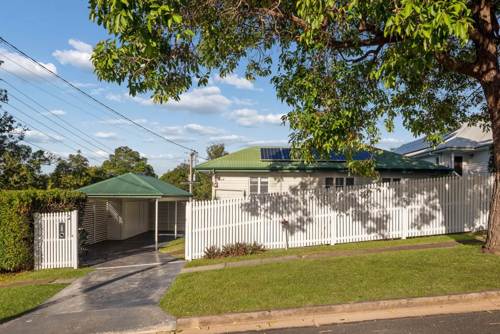 2 Fingal St, Tarragindi, QLD 4121