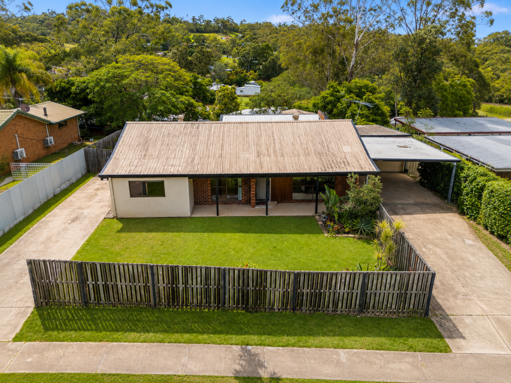 109 Mary St, Blackstone, QLD 4304