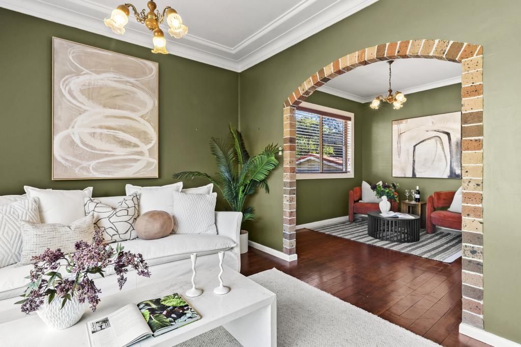5 LOBELIA PL, GYMEA, NSW 2227