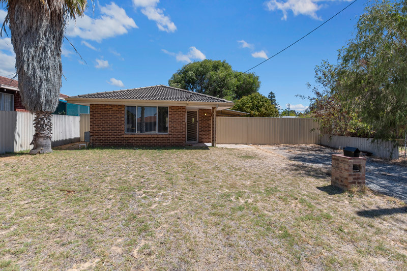 12 LEGEND PL, COOLOONGUP, WA 6168