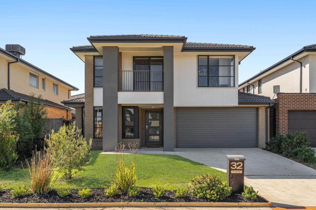 32 BURLINA BVD, CLYDE NORTH, VIC 3978
