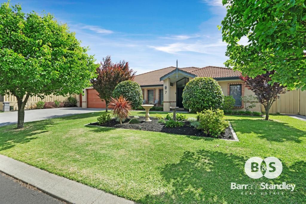 7 Castlereagh Vsta, Millbridge, WA 6232