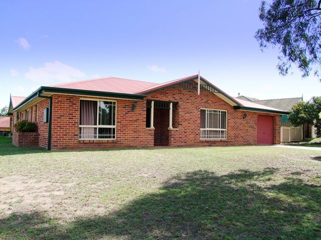 1/139 GARDNER CCT, SINGLETON HEIGHTS, NSW 2330