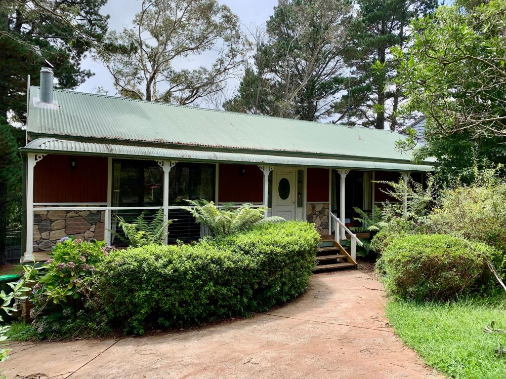 4 FIRST ST, BLACKHEATH, NSW 2785