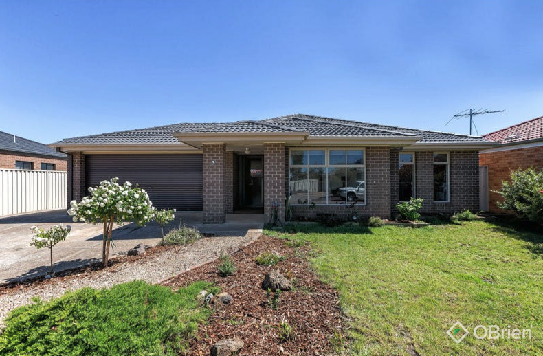 3 Candlebark Pl, Melton West, VIC 3337