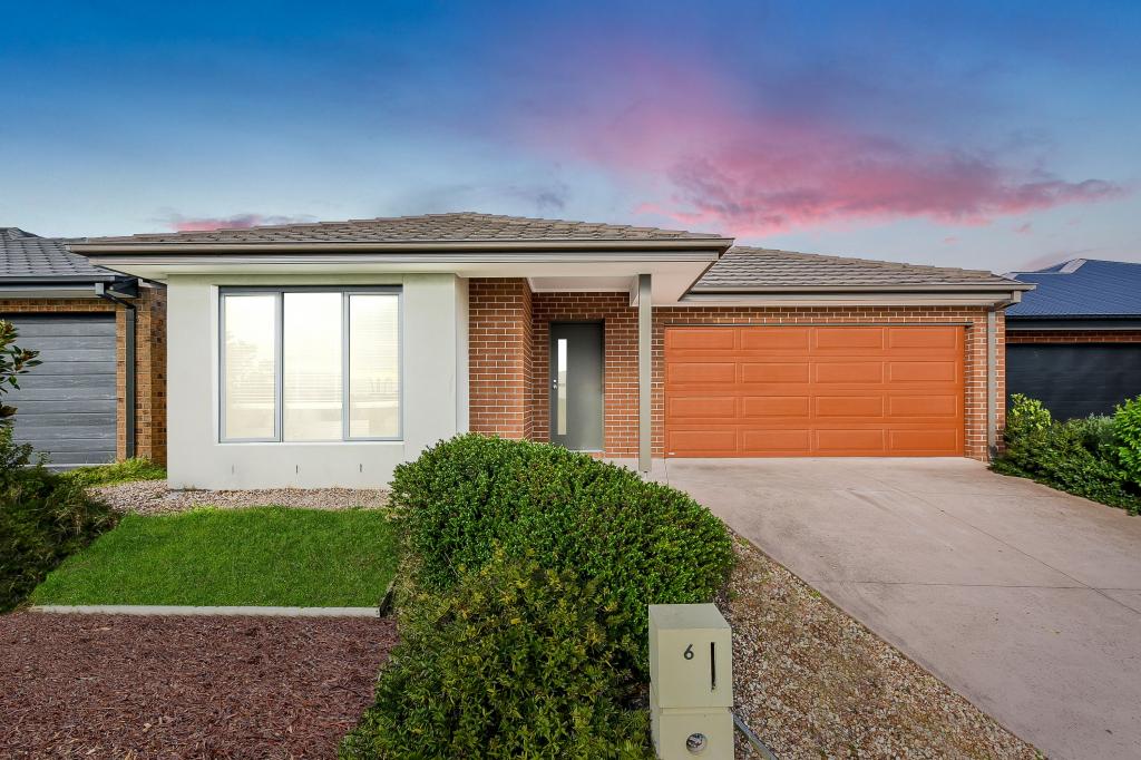 6 CHAMBERS CRES, CRANBOURNE NORTH, VIC 3977