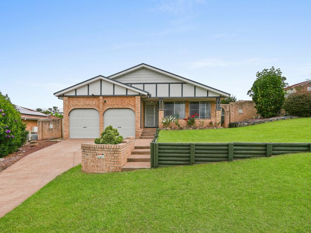 33 Kalbarri Cres, Bow Bowing, NSW 2566