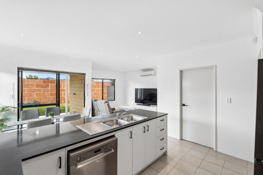 10/14 Wallangarra Rd, Carramar, WA 6031