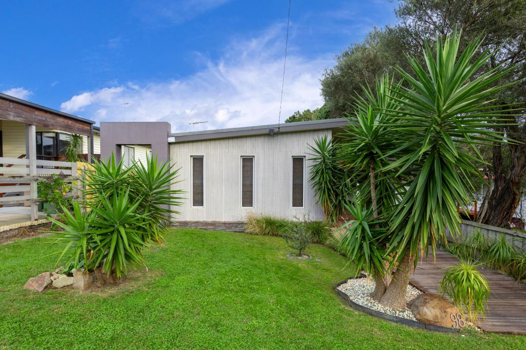 98 Fourth Ave, Rosebud, VIC 3939
