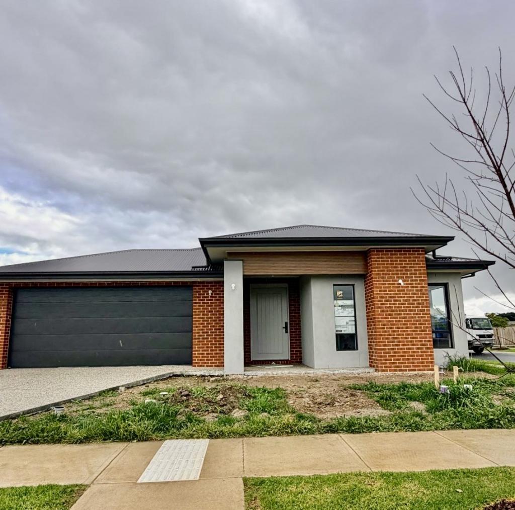34 Annual Ave, Pakenham, VIC 3810