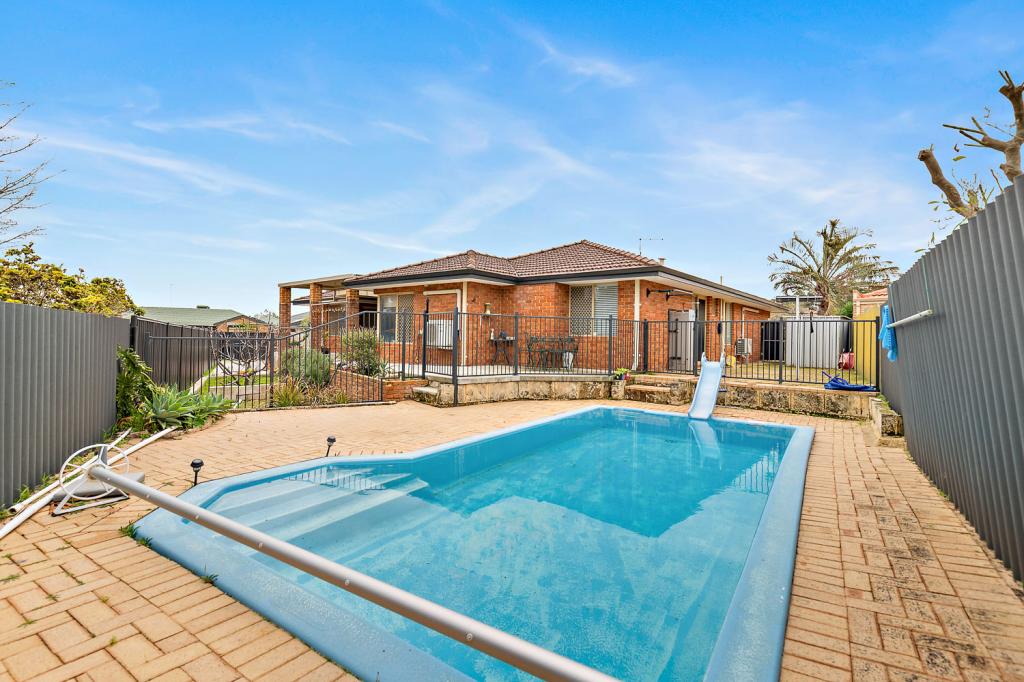 2 Austen St, Lake Coogee, WA 6166