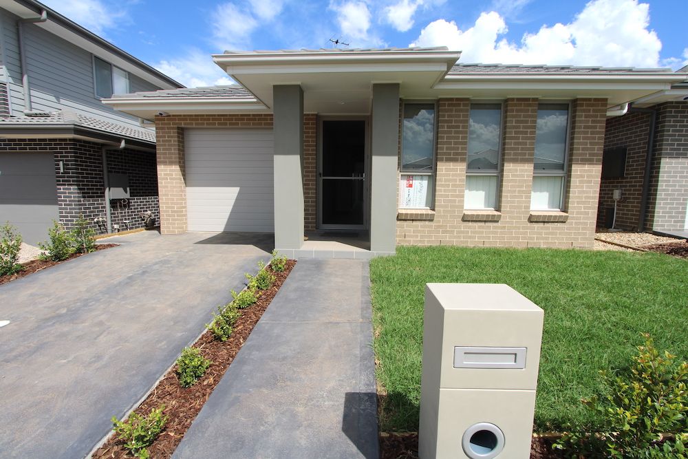14a Buffalo Rd, Oran Park, NSW 2570