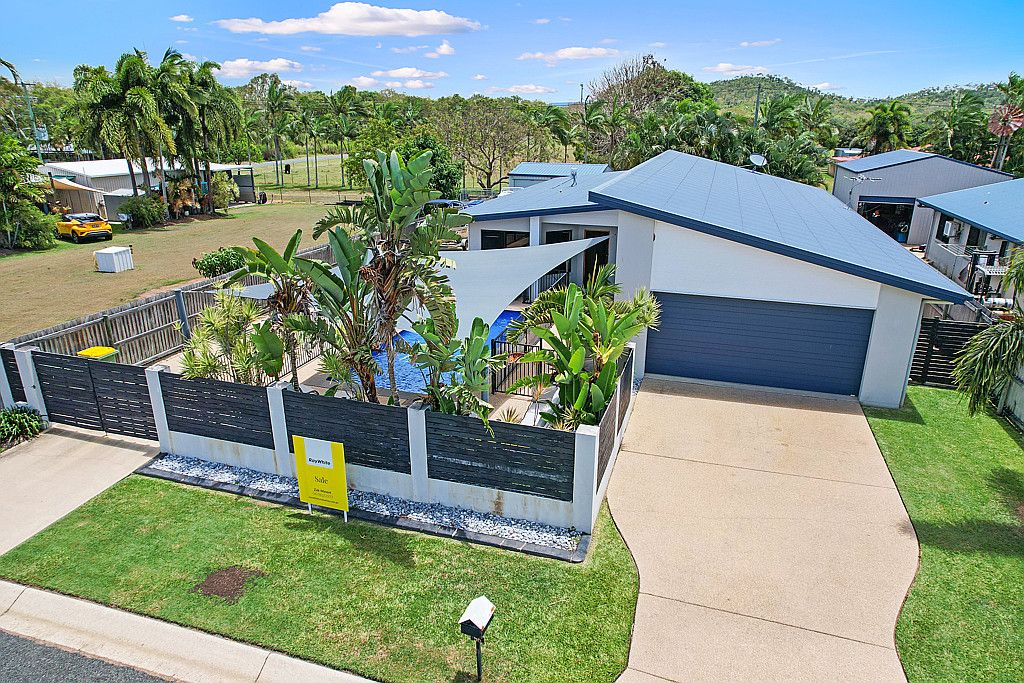 56 Morris St, Campwin Beach, QLD 4737