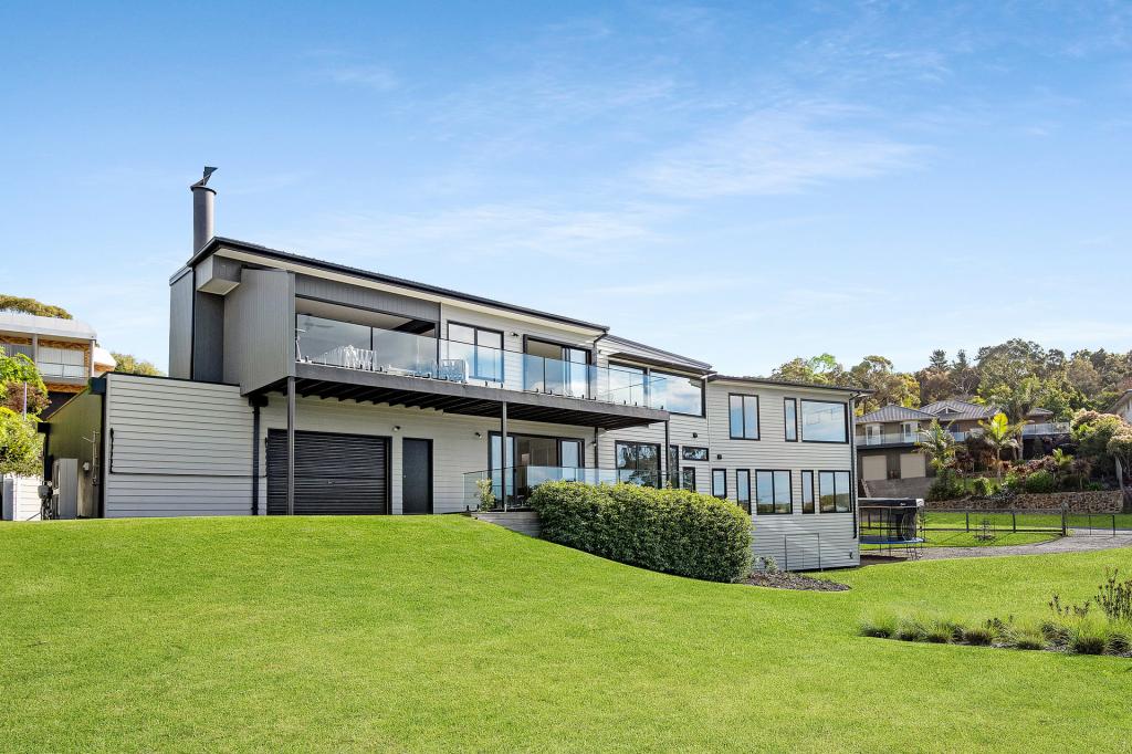 8 Somerset Dr, Dromana, VIC 3936