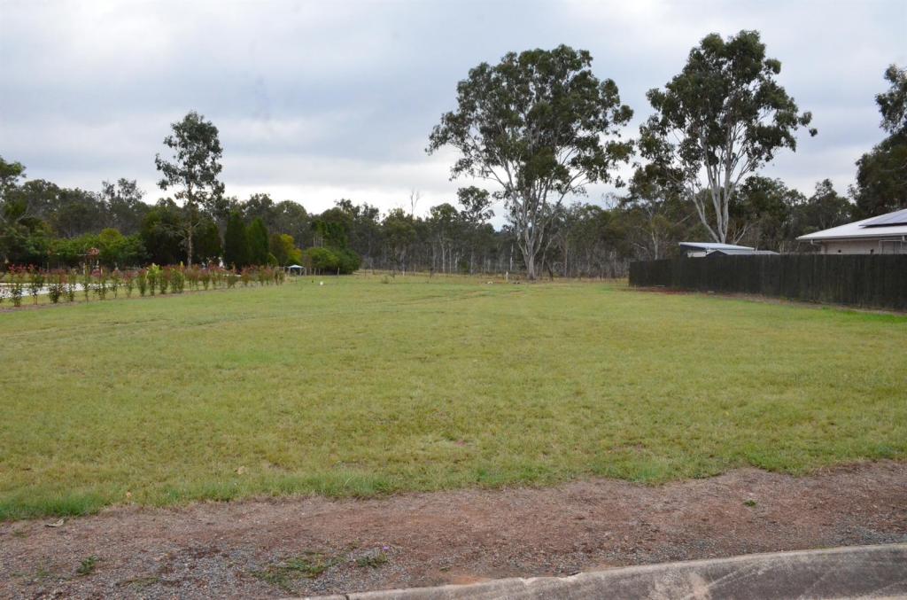 28 Hawthorne St, Nanango, QLD 4615