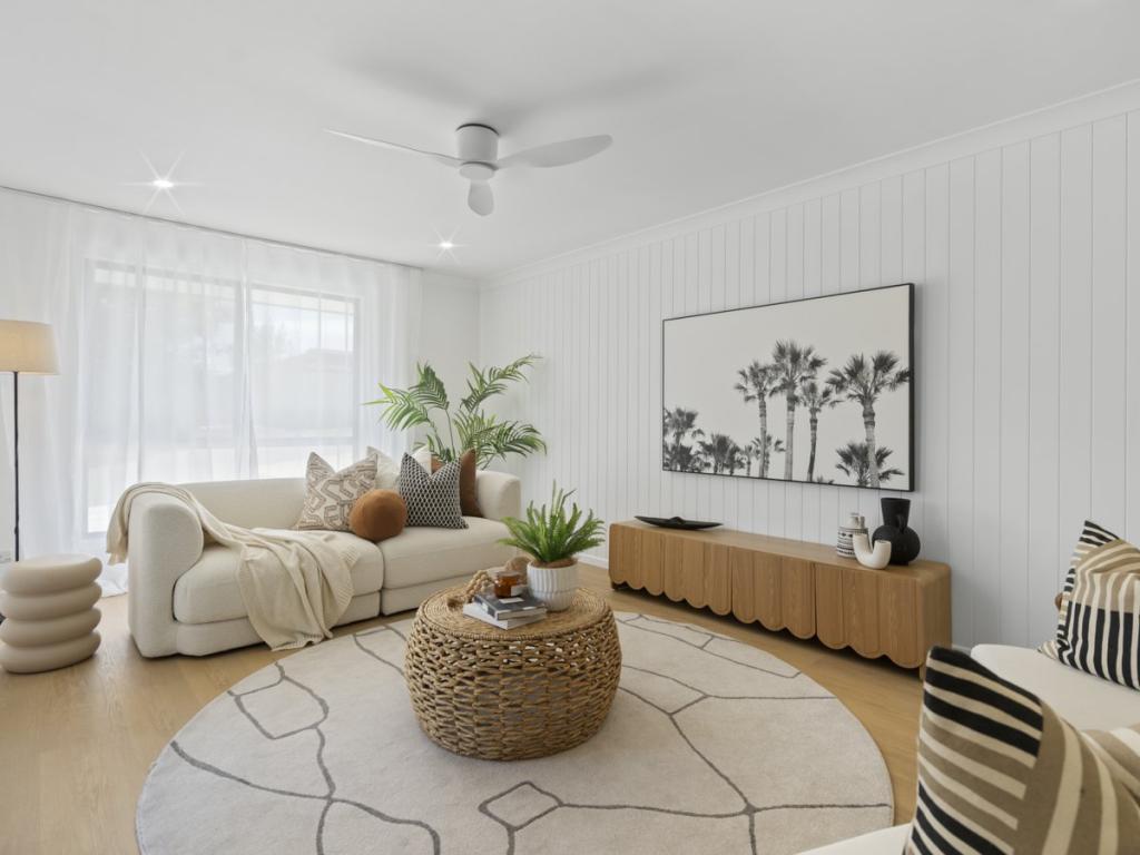 4 ANGASTON AVE, CARRARA, QLD 4211