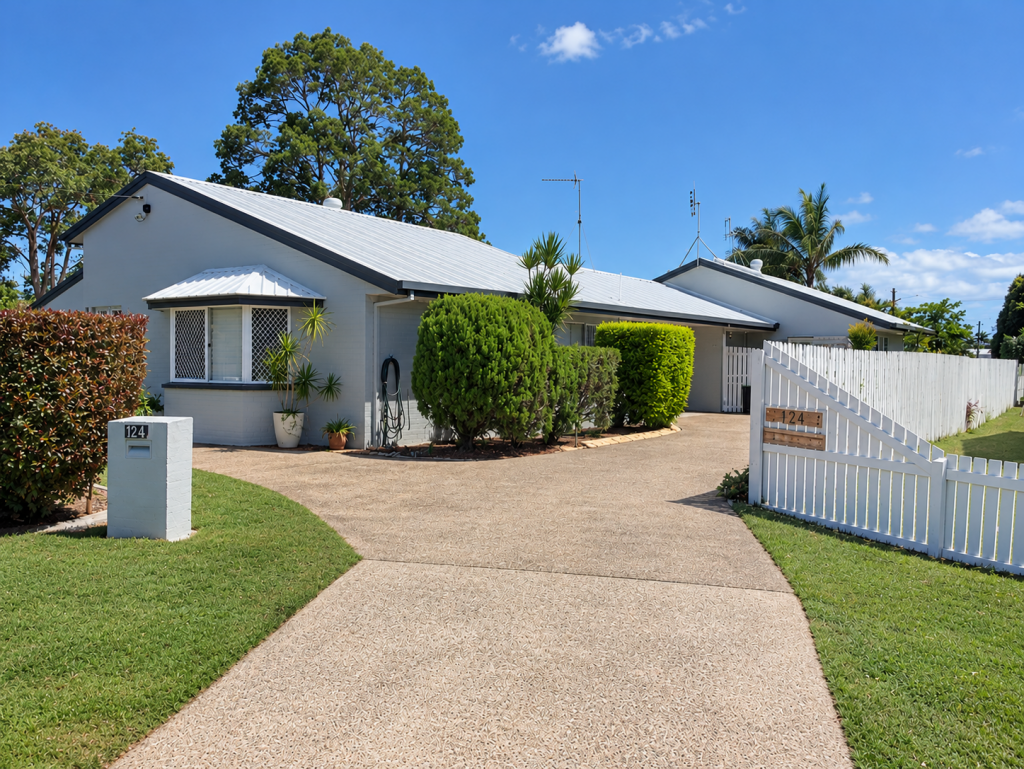 124a Truro St, Torquay, QLD 4655