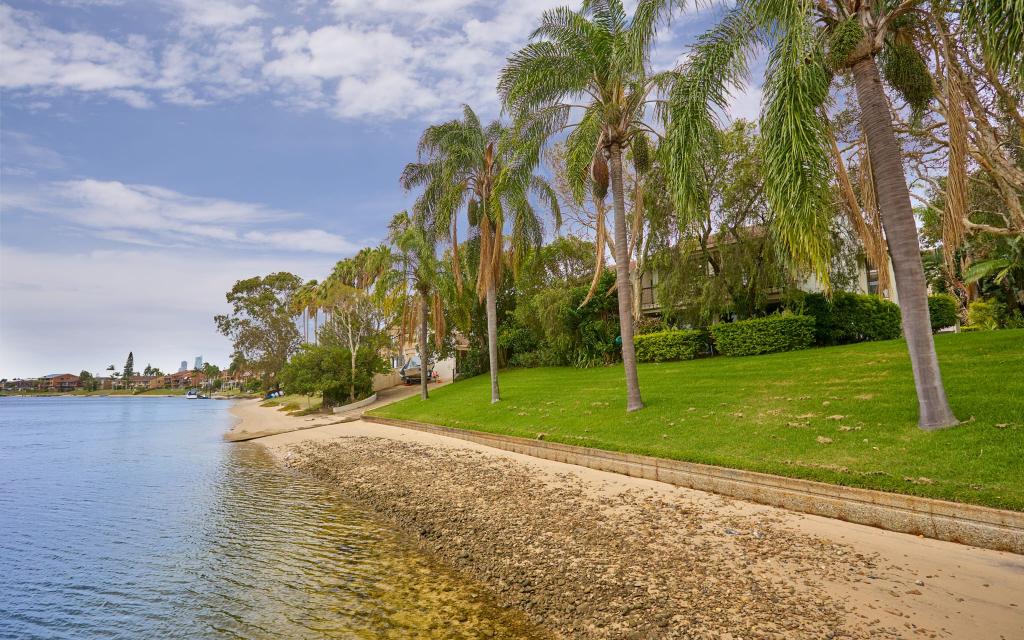 80/111 Markeri St, Mermaid Waters, QLD 4218