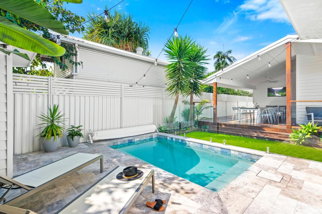 25 Station St, Currumbin Waters, QLD 4223