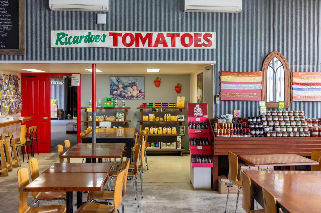'RICARDOES TOMATOES'/221 BLACKMANS POINT RD, BLACKMANS POINT, NSW 2444