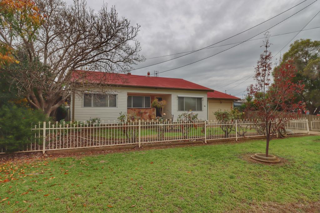 41 Lee St, Cowra, NSW 2794