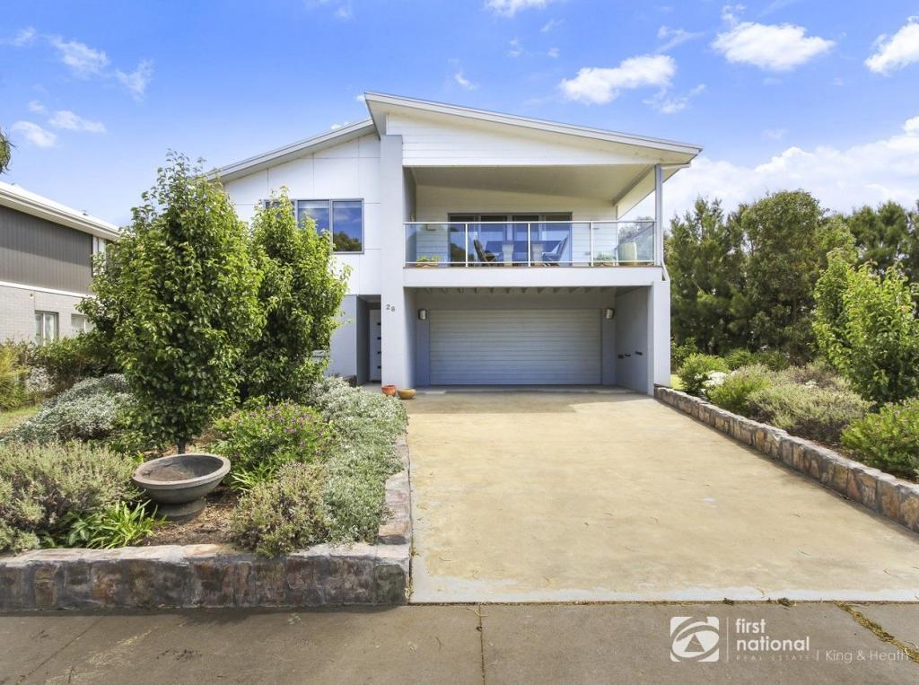 28 PLATEAU AVE, METUNG, VIC 3904