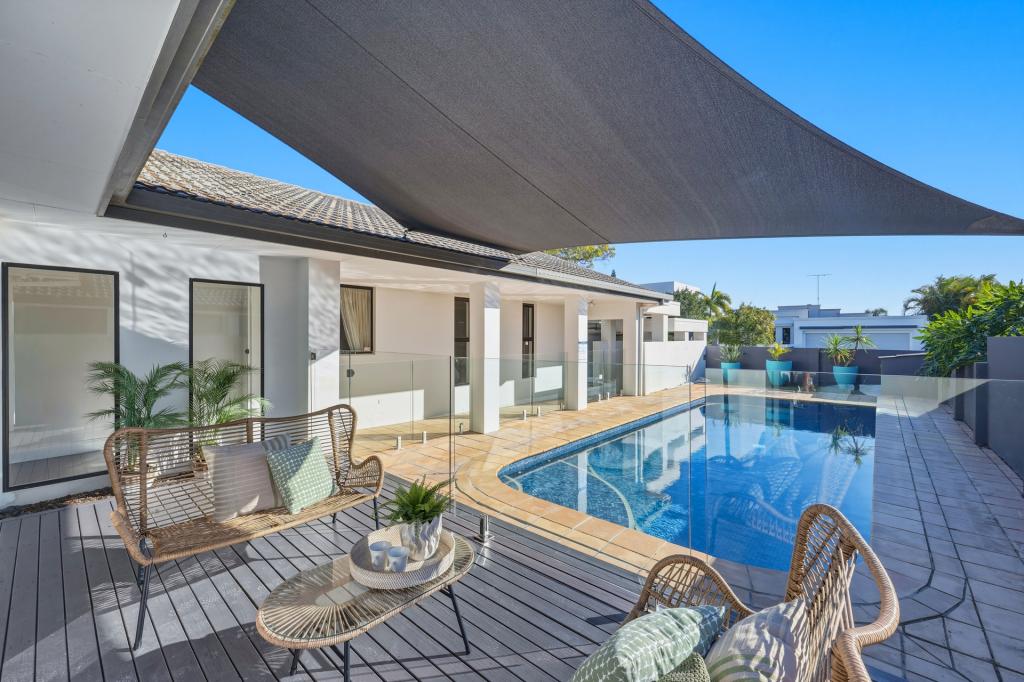 11 Caithness Ct, Bundall, QLD 4217