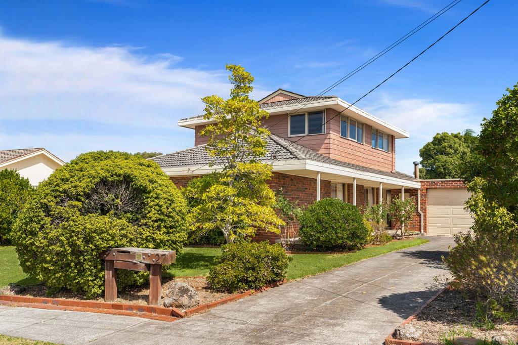 27 HONEYSUCKLE AVE, WHEELERS HILL, VIC 3150