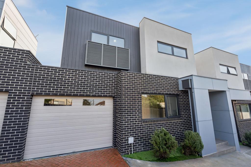 3/3 LODDON AVE, RESERVOIR, VIC 3073