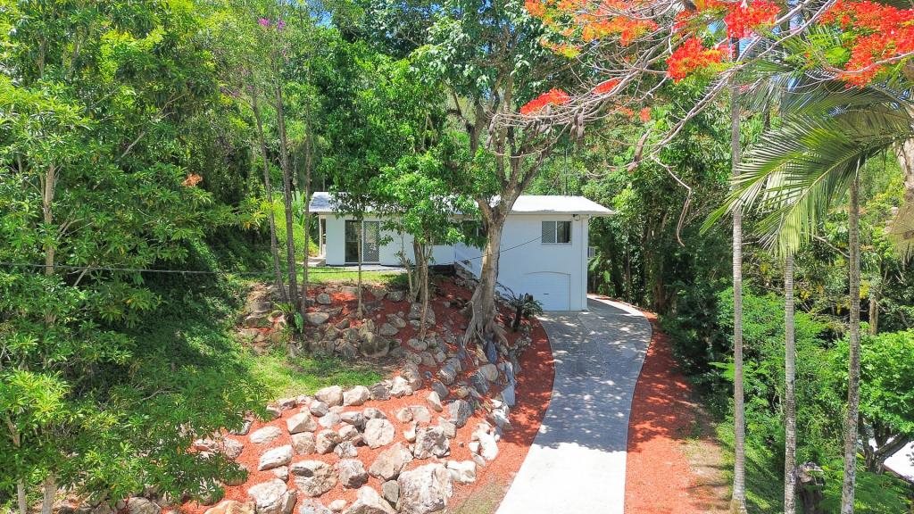 138 Sydney St, Bayview Heights, QLD 4868