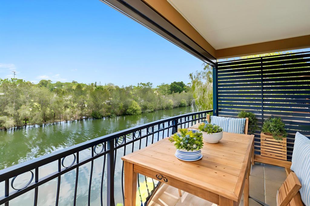 17/4 University Dr, Robina, QLD 4226