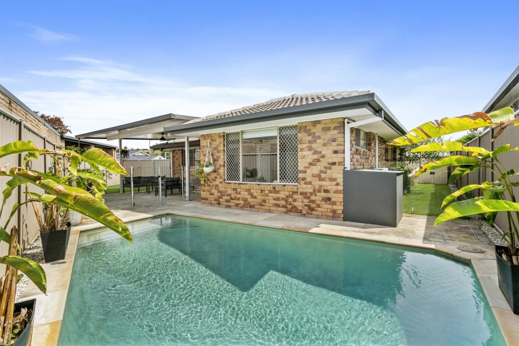 2/2 Troon Ct, Banora Point, NSW 2486