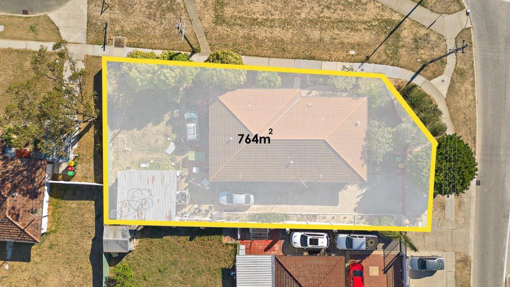 1 Balgonie Ave, Girrawheen, WA 6064