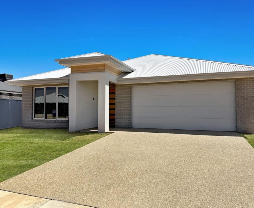 8 Bottlebrush Dr, Yarrawonga, VIC 3730