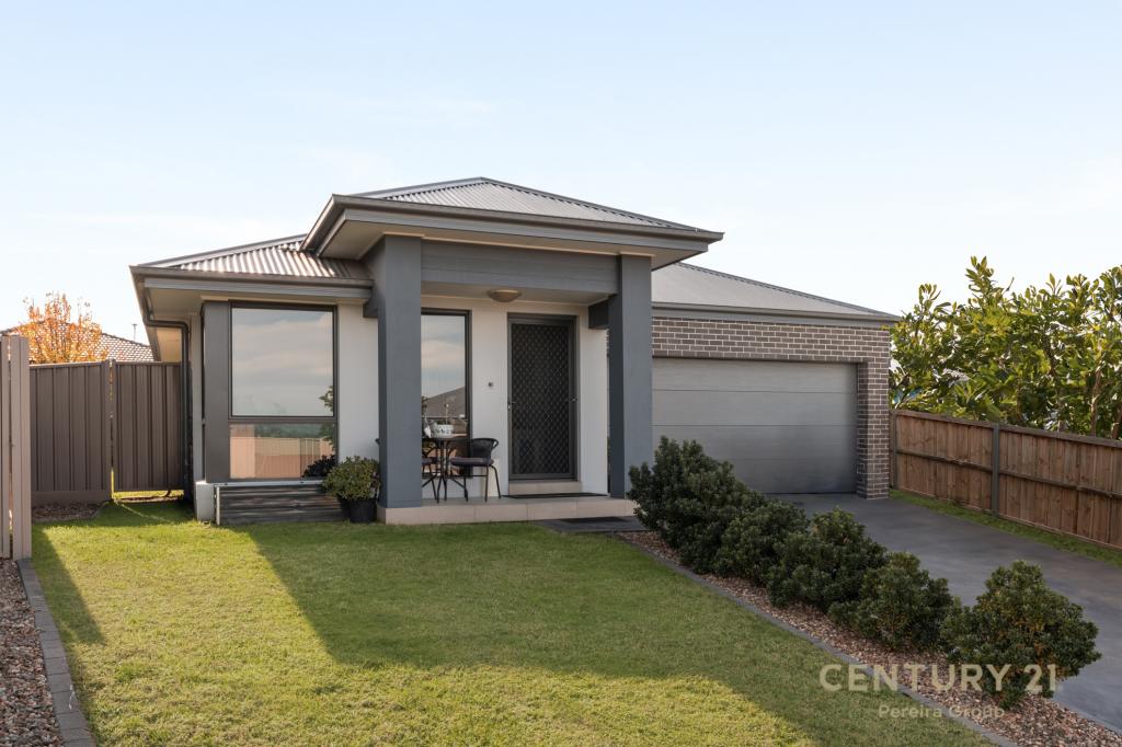 43 TUPMAN ST, SPRING FARM, NSW 2570